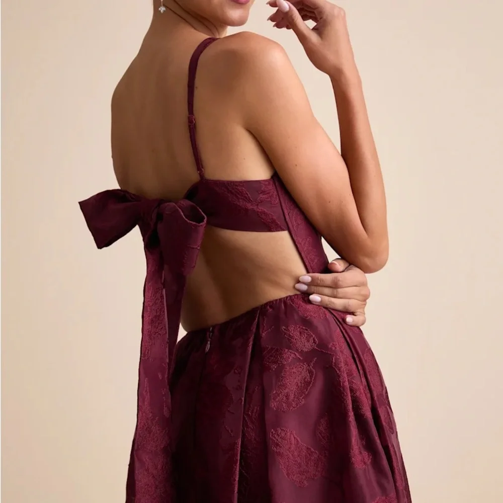 NWT. Lulu's Aura Burgundy Tie-back Dress - Picture 2 of 3